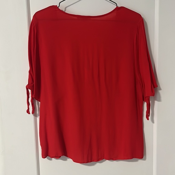 Red shirt from Envy - Picture 5 of 5
